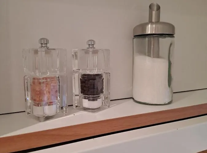 City Centre With Free Parking Apartment