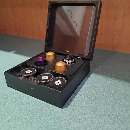 City Centre With Free Parking شقة